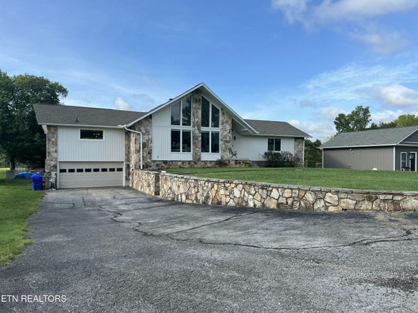 382 Edgelake Drive, Kingston, TN 37763