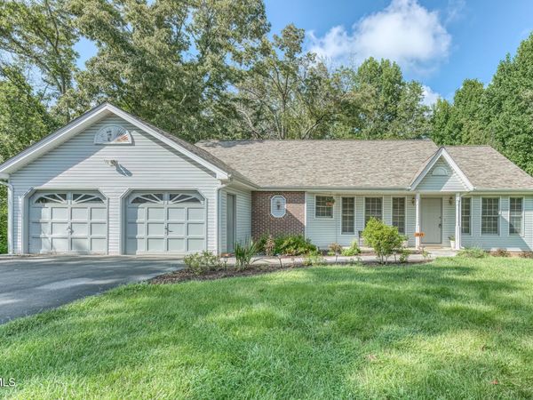 3425 Street Drive, Johnson City, TN 37604