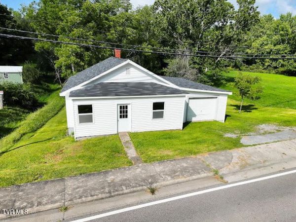 379 Freedom Avenue, Tazewell, VA 24651