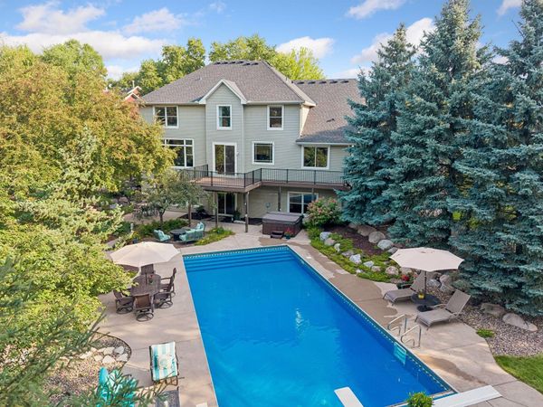 8381 Hidden Ponds Alcove, Woodbury, MN 55125