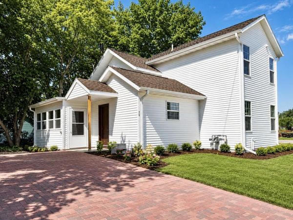 28 N Third St, Darien, WI 53114
