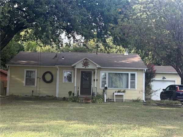 1708 S Westwood Avenue , Springdale, AR 72762