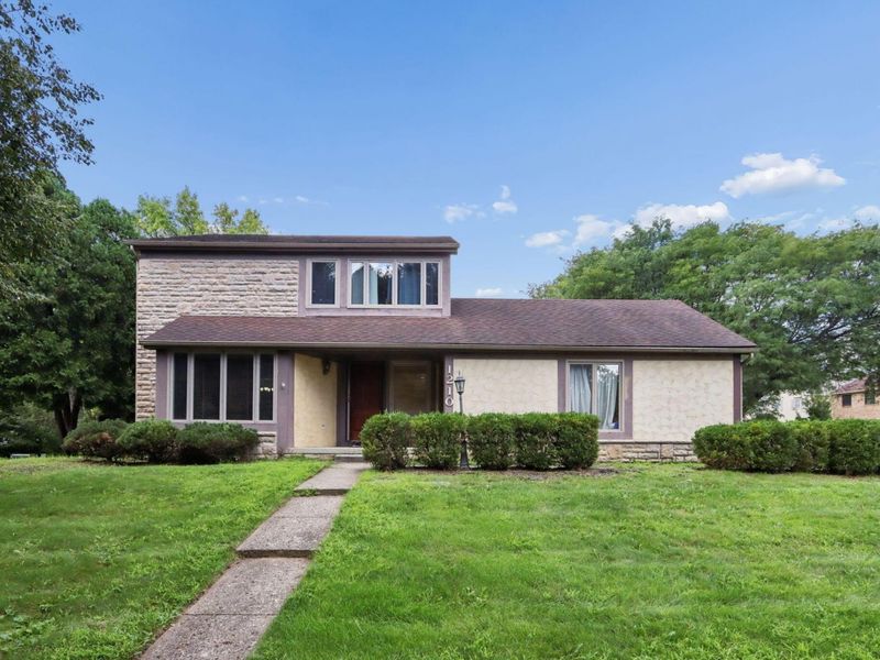 1210 Churchbell Way , Columbus, OH 43235 Photo 2