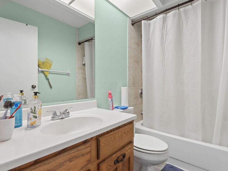 1210 Churchbell Way , Columbus, OH 43235 Photo 24