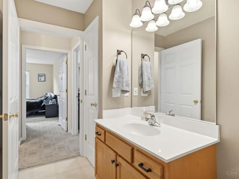 3960 Olde Savannah Drive, Unit 8, Cincinnati, OH 45247 Photo 28