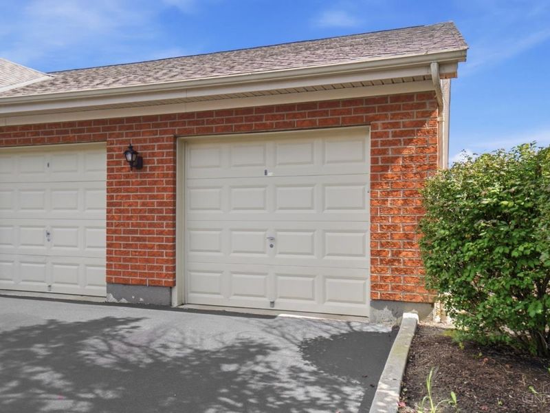 3960 Olde Savannah Drive, Unit 8, Cincinnati, OH 45247 Photo 4
