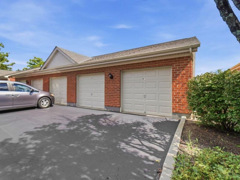 3960 Olde Savannah Drive, Unit 8, Cincinnati, OH 45247 Photo 5