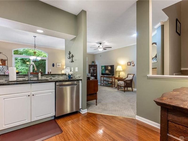 8602 Timber Park Drive, Dayton, OH 45458 Photo 13