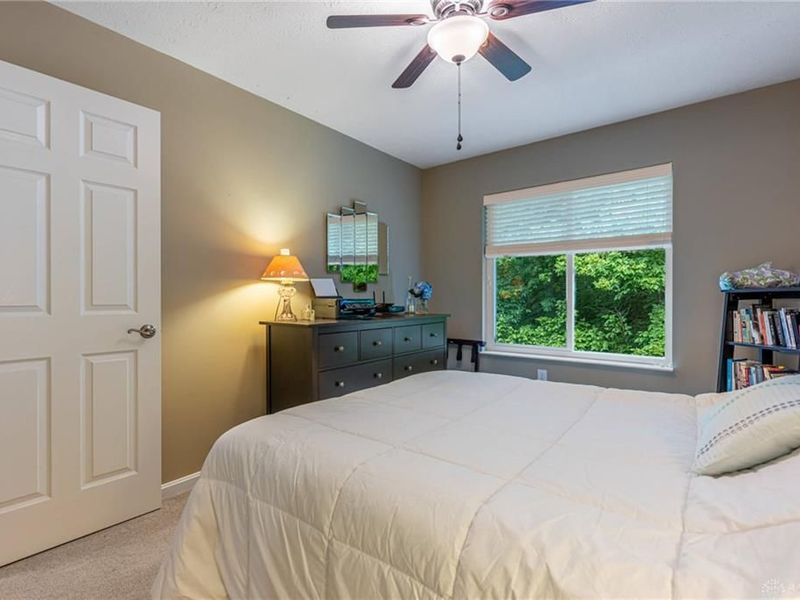8602 Timber Park Drive, Dayton, OH 45458 Photo 23