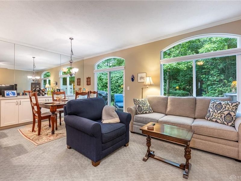 8602 Timber Park Drive, Dayton, OH 45458 Photo 3