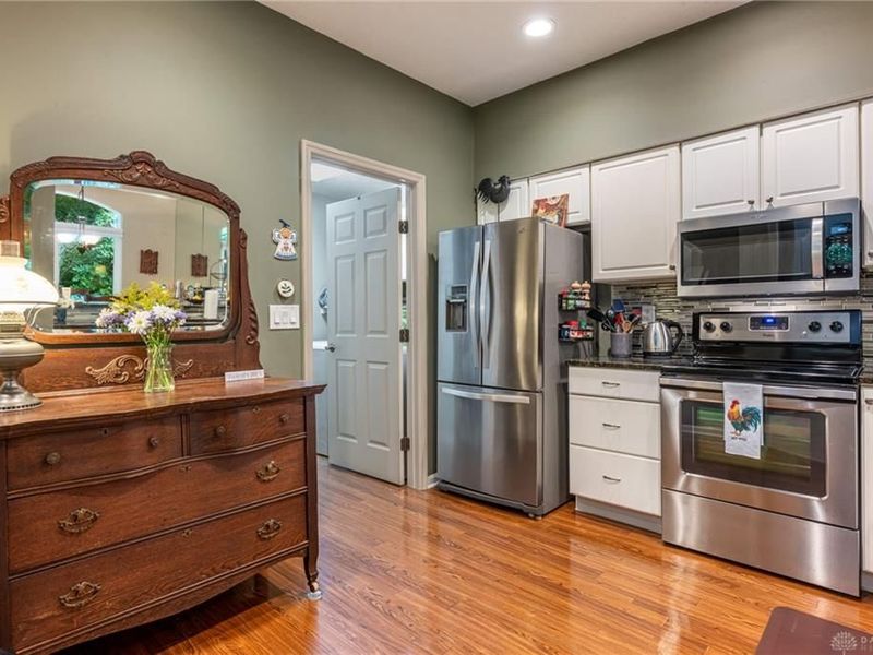 8602 Timber Park Drive, Dayton, OH 45458 Photo 9