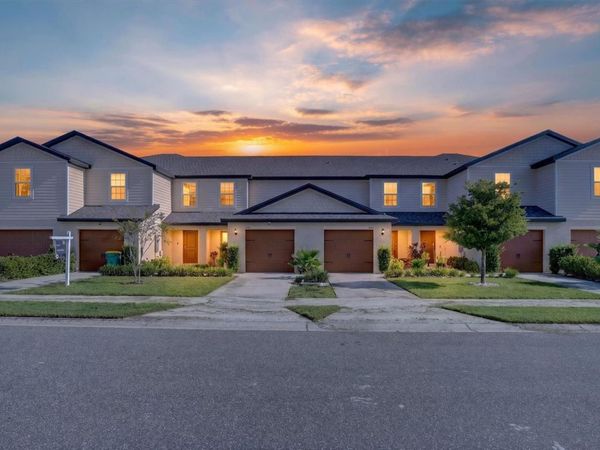 1556 WYNFORD CIRCLE , TAVARES, FL 32778
