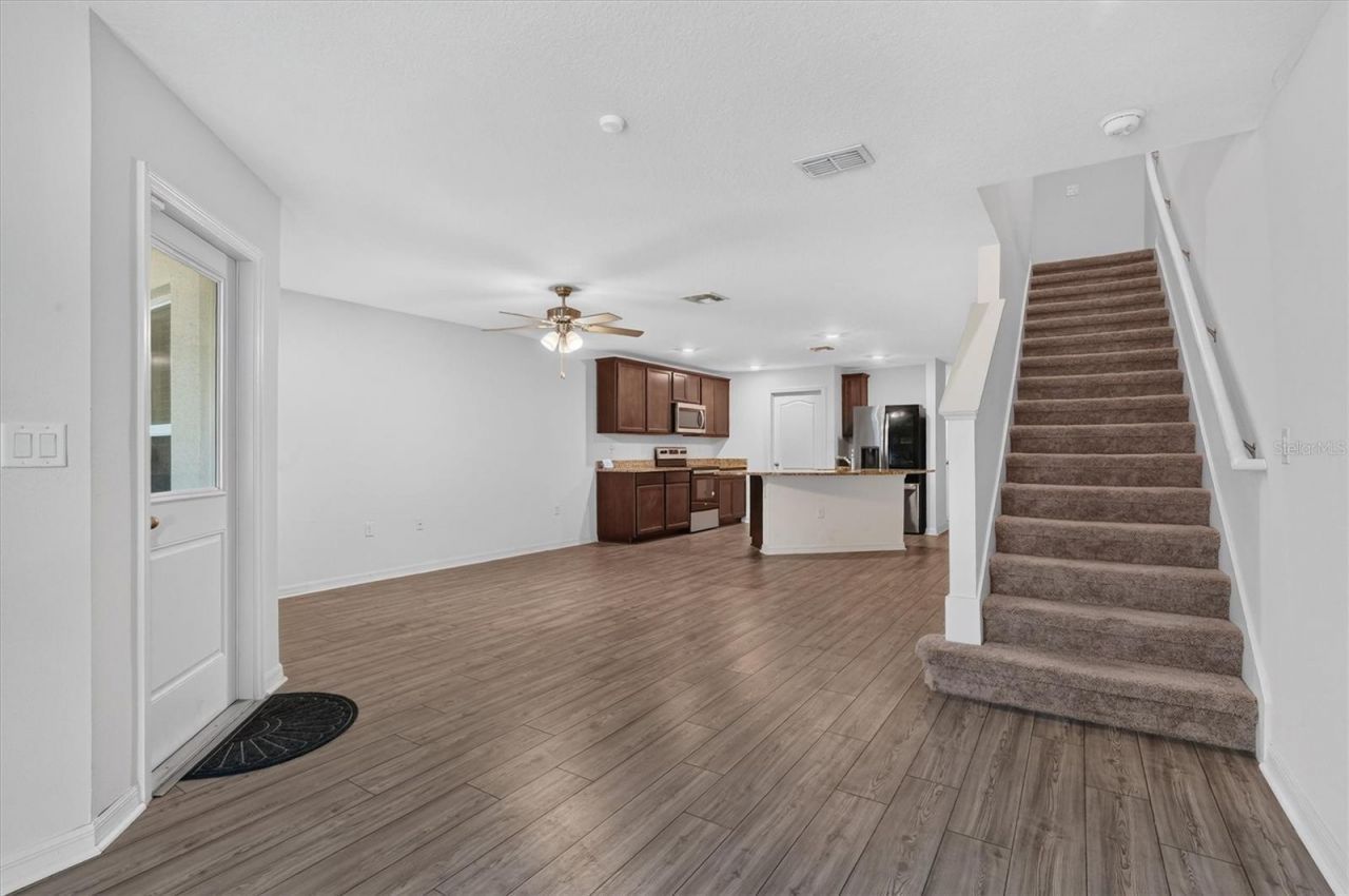 1556 Wynford Circle , Tavares, FL 32778 Photo