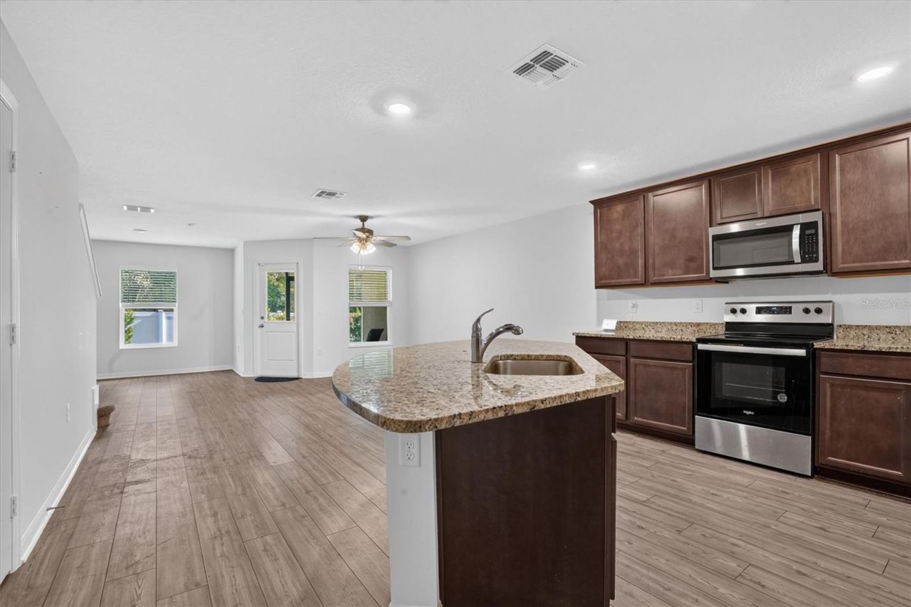 1556 Wynford Circle , Tavares, FL 32778 Photo