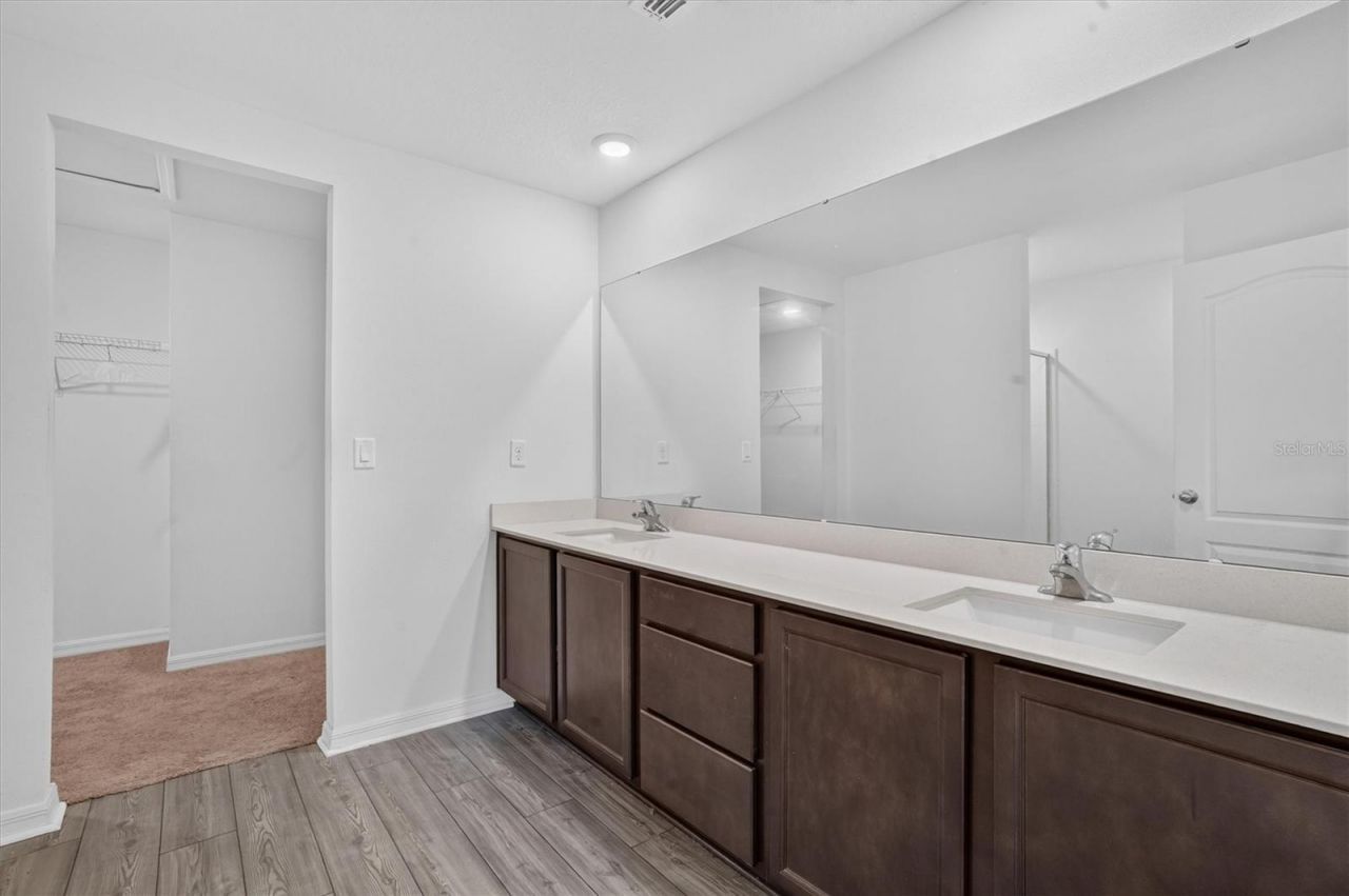 1556 Wynford Circle , Tavares, FL 32778 Photo