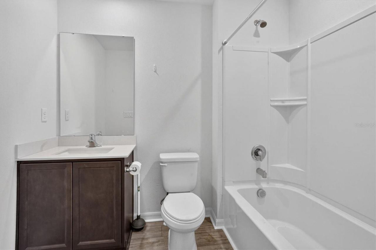 1556 Wynford Circle , Tavares, FL 32778 Photo