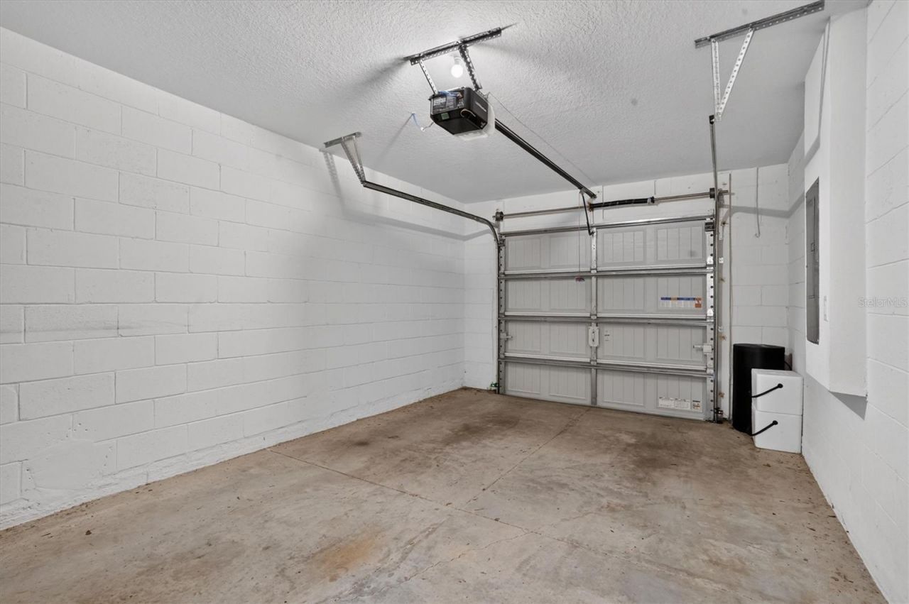 1556 Wynford Circle , Tavares, FL 32778 Photo