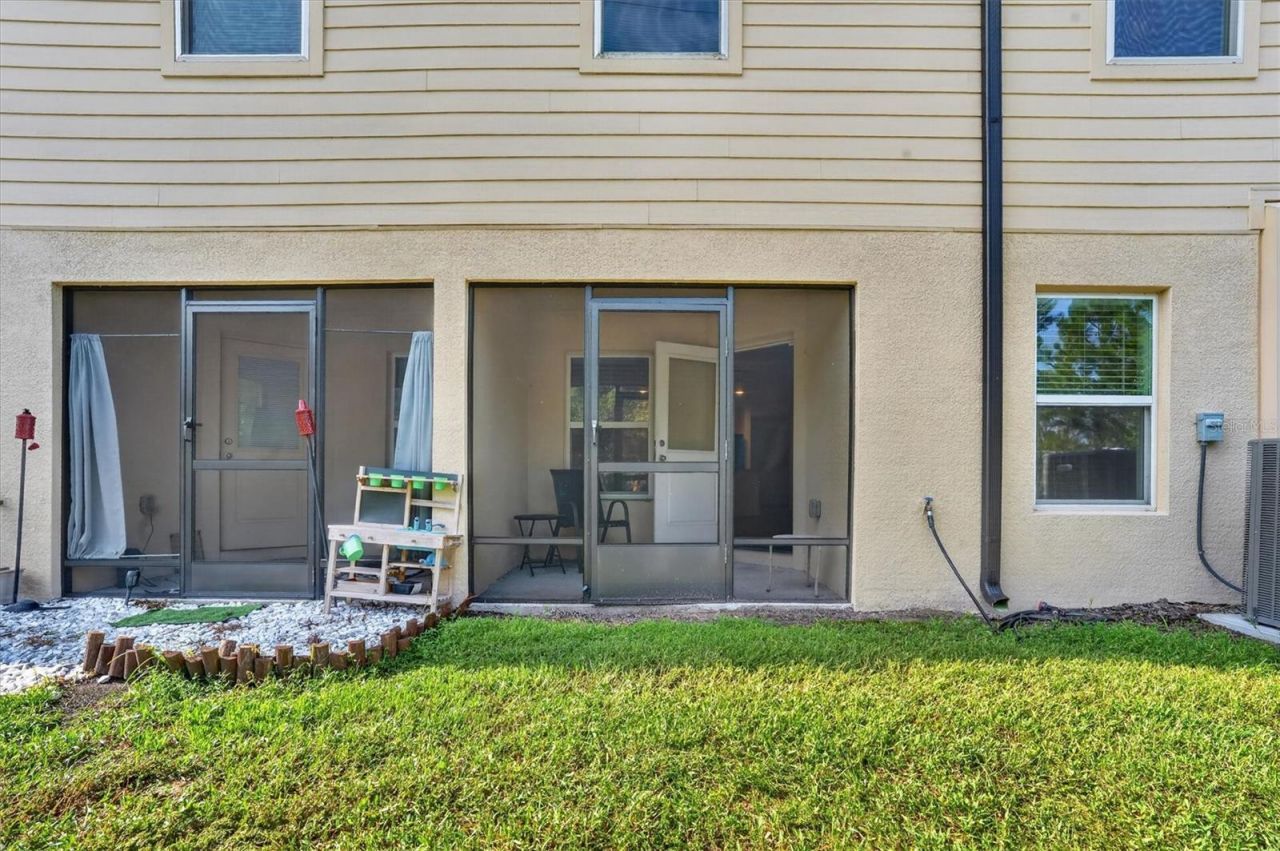 1556 Wynford Circle , Tavares, FL 32778 Photo