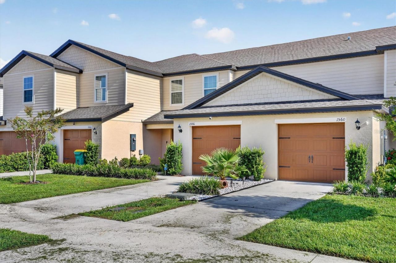 1556 Wynford Circle , Tavares, FL 32778 Photo