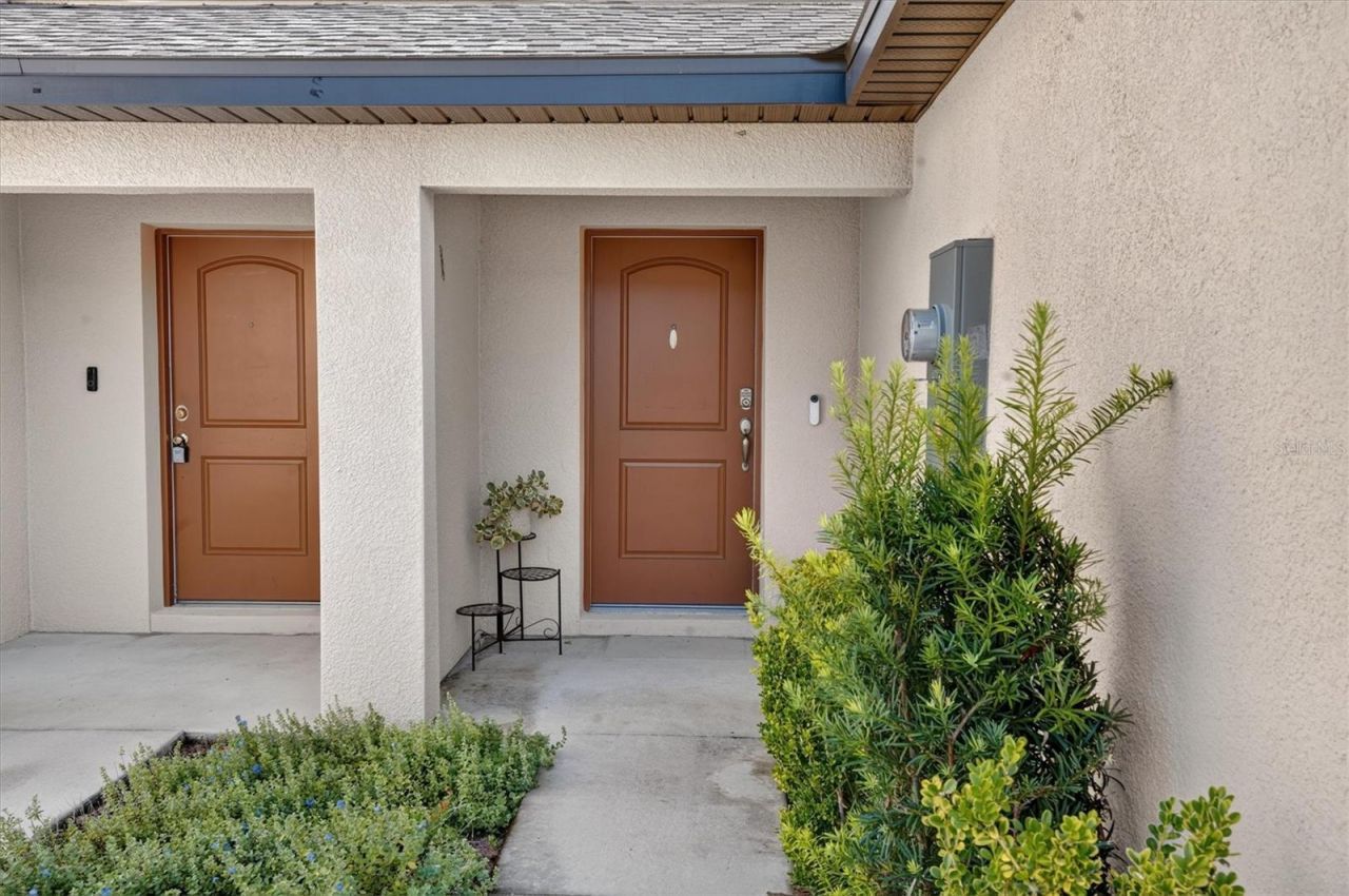 1556 Wynford Circle , Tavares, FL 32778 Photo