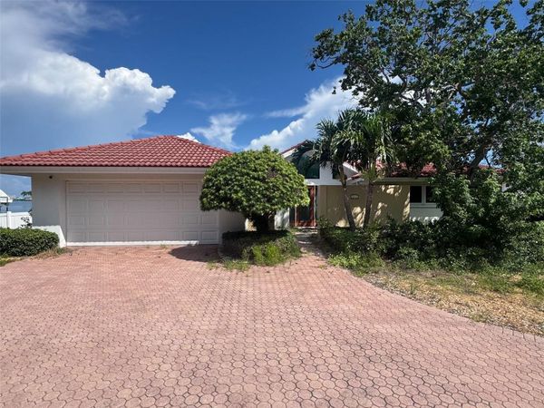 5810 BAHAMA WAY S, ST PETE BEACH, FL 33706