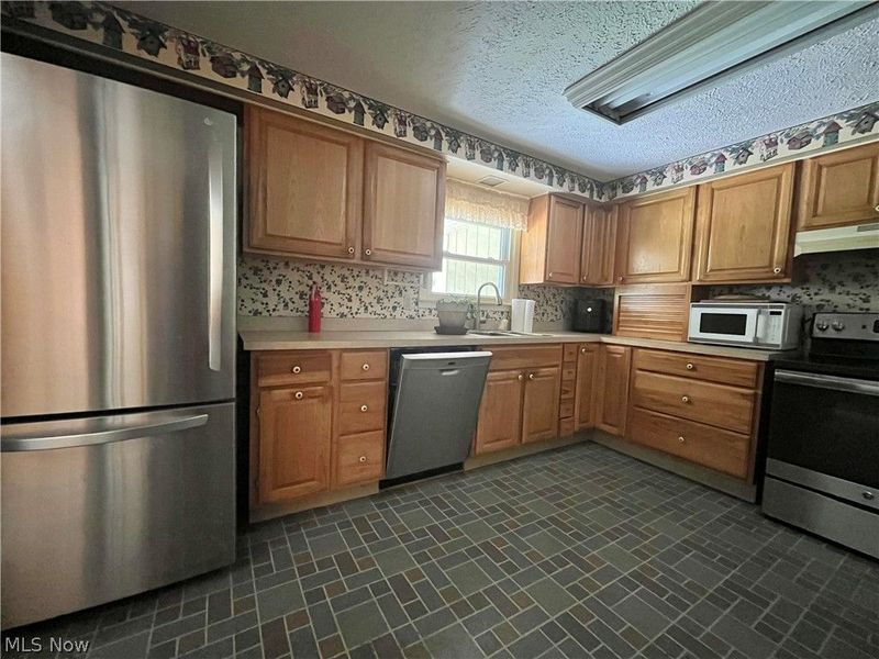 5921 Pine Street , Andover, OH 44003 Photo 3