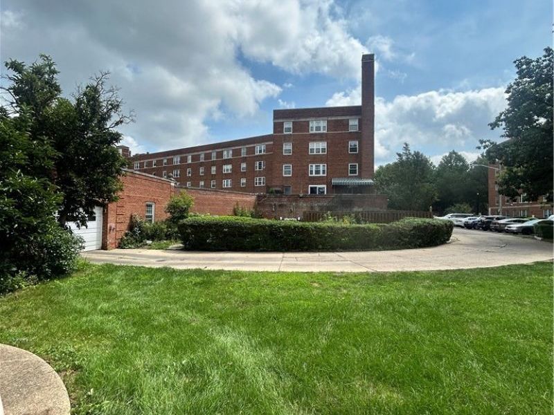 13800 Fairhill Road , Unit 318, Shaker Heights, OH 44120 Photo 4
