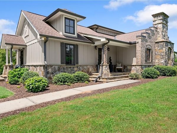 4135 Leach Road , Gainesville, GA 30506