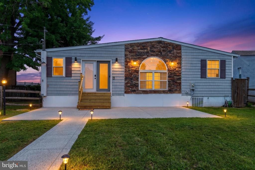 3704 EDGEWATER PLACE, DUNDALK, MD 21222