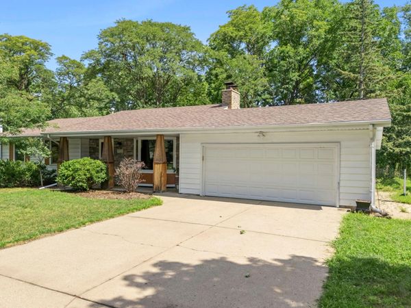 9725 Queen Road, Bloomington, MN 55431