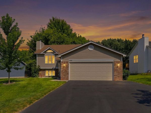 12959 Black Hills Drive, Burnsville, MN 55337