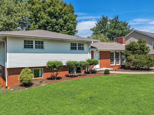 5717 Cherry Street , Ooltewah, TN 37363