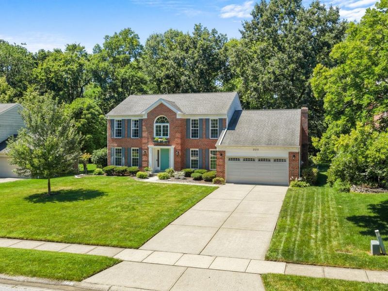 995 Nottingham Drive, Cincinnati, OH 45255 Photo 2