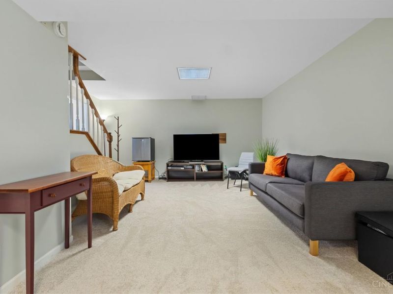 995 Nottingham Drive, Cincinnati, OH 45255 Photo 41