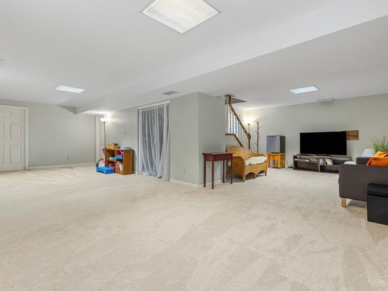 995 Nottingham Drive, Cincinnati, OH 45255 Photo 42