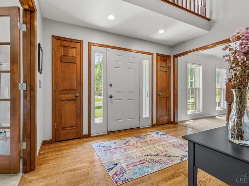 995 Nottingham Drive, Cincinnati, OH 45255 Photo 5