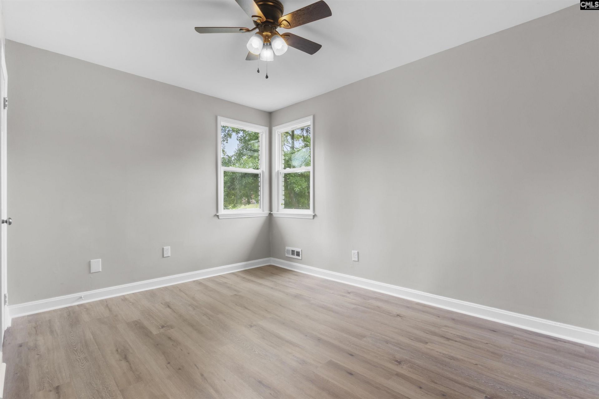 7029 Caludia Dr Photo 11