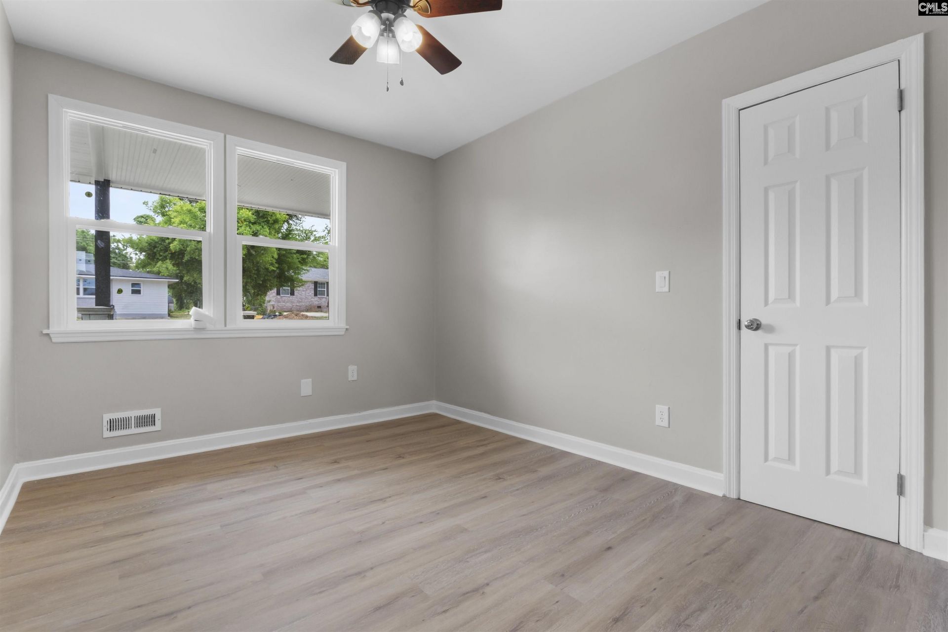 7029 Caludia Dr Photo 17
