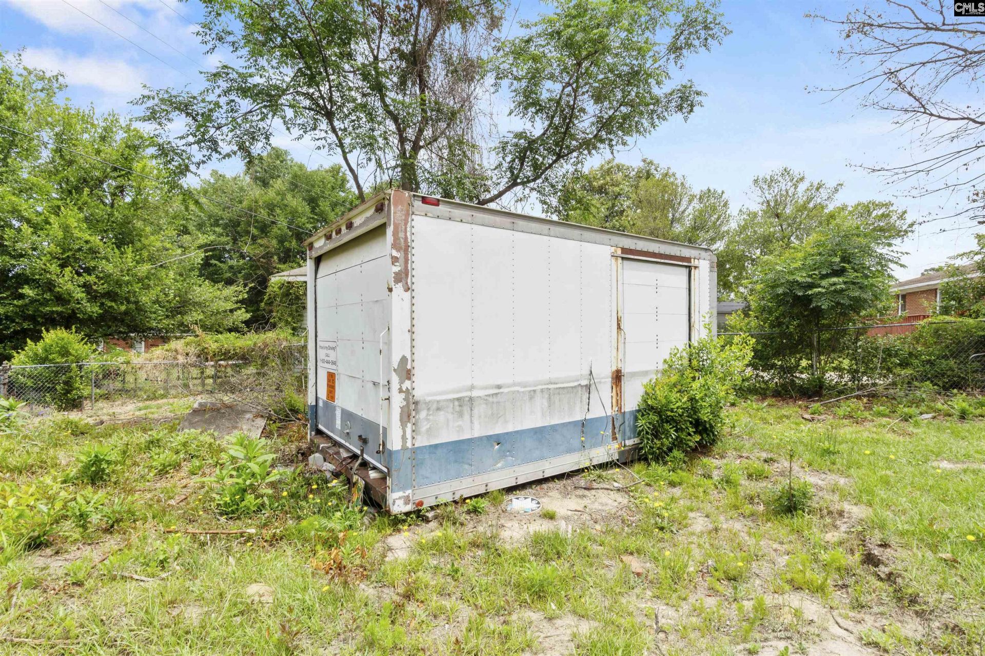 7029 Caludia Dr Photo 24