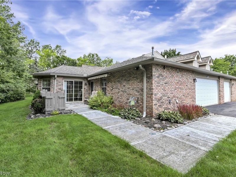 2870 Shakespeare Lane , Avon, OH 44011 Photo 1