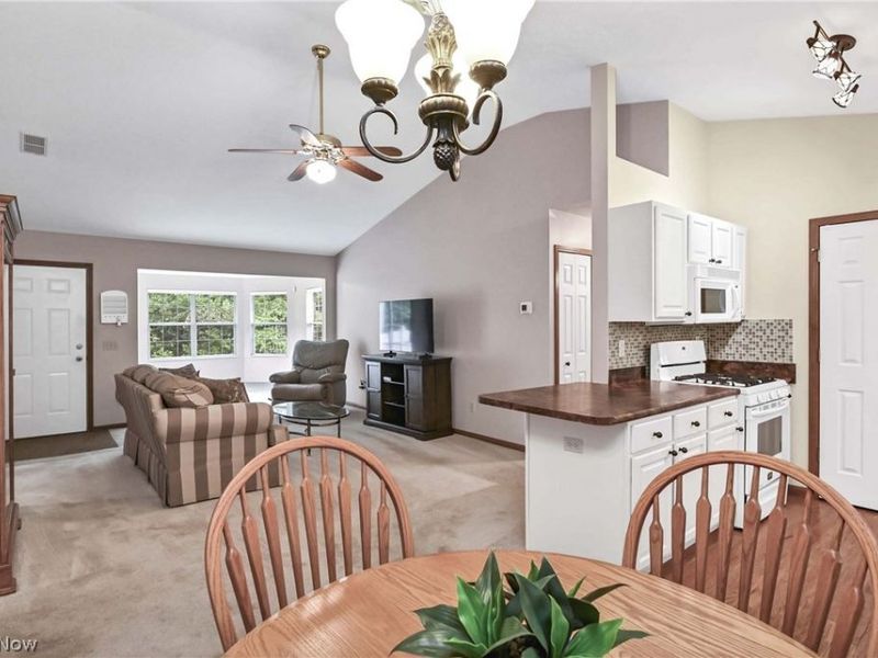 2870 Shakespeare Lane , Avon, OH 44011 Photo 16