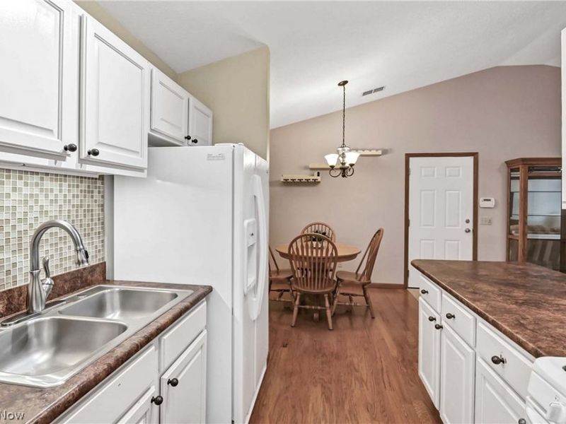 2870 Shakespeare Lane , Avon, OH 44011 Photo 18