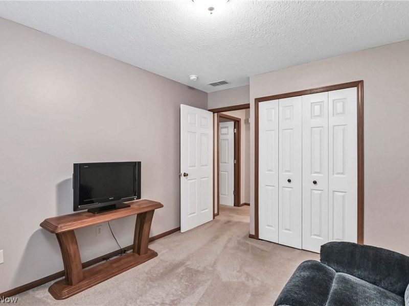 2870 Shakespeare Lane , Avon, OH 44011 Photo 20