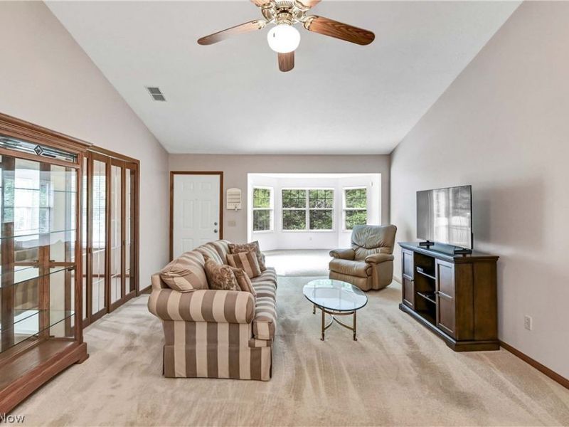 2870 Shakespeare Lane , Avon, OH 44011 Photo 6