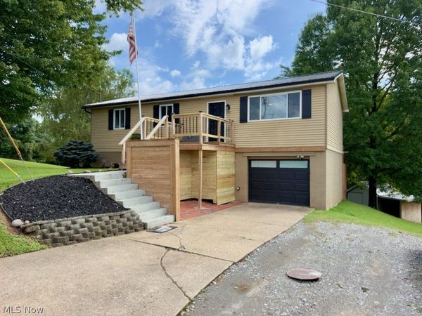 29 Hickory Drive , Little Hocking, OH 45742