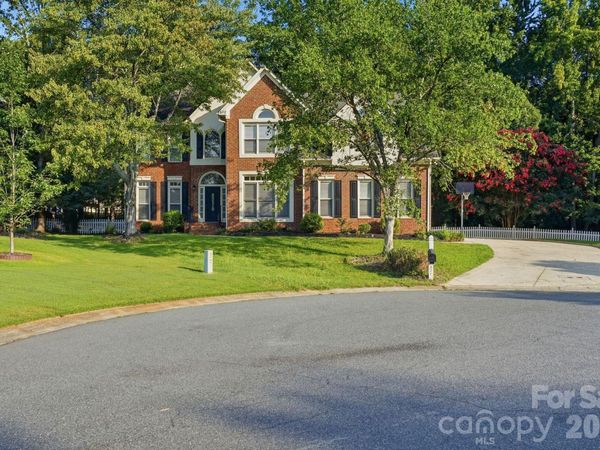 1321 Hillshire Meadow Drive, Matthews, NC 28105