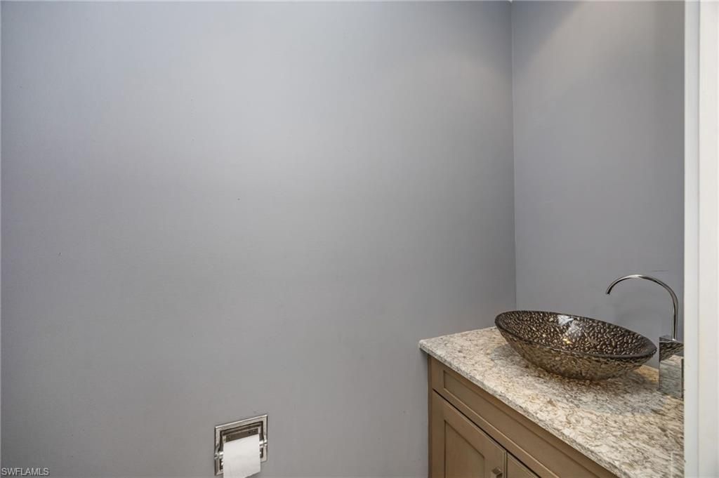 5429 Cove Cir , Unit 109, Naples, FL 34119 Photo