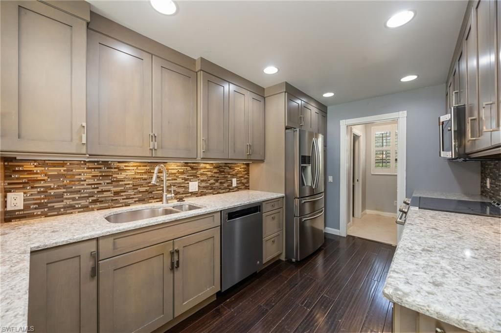 5429 Cove Cir , Unit 109, Naples, FL 34119 Photo