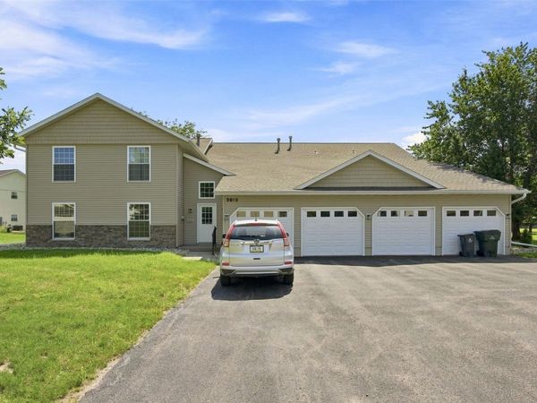 3813 Summerfield Lane NE, Unit C, Cedar Rapids, IA 52402