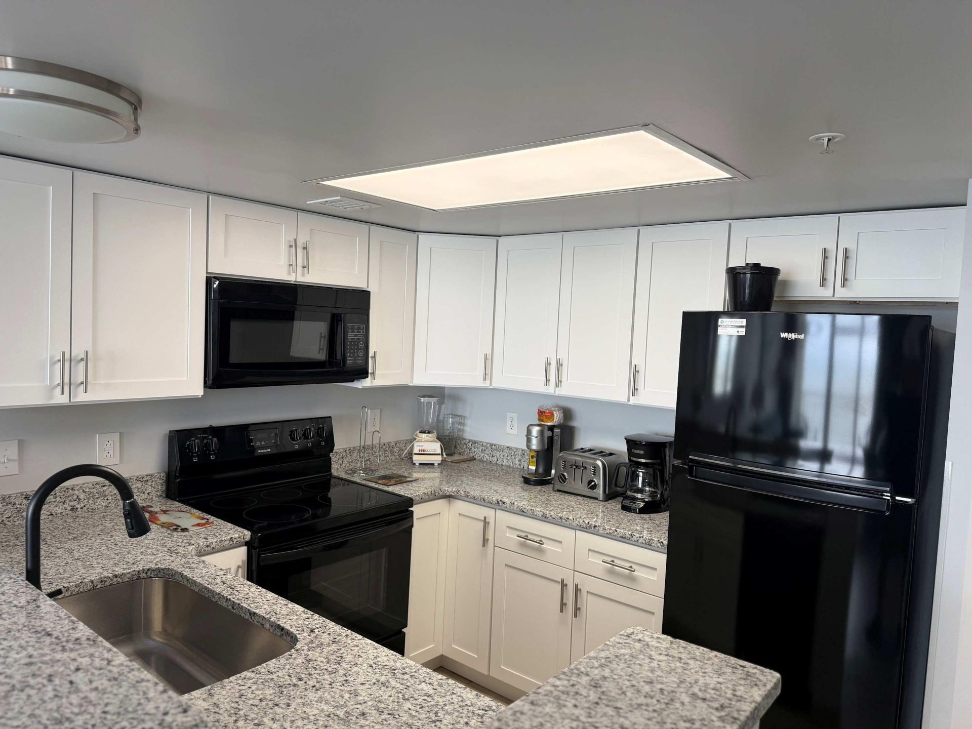 2000 N Ocean Blvd. Photo 4